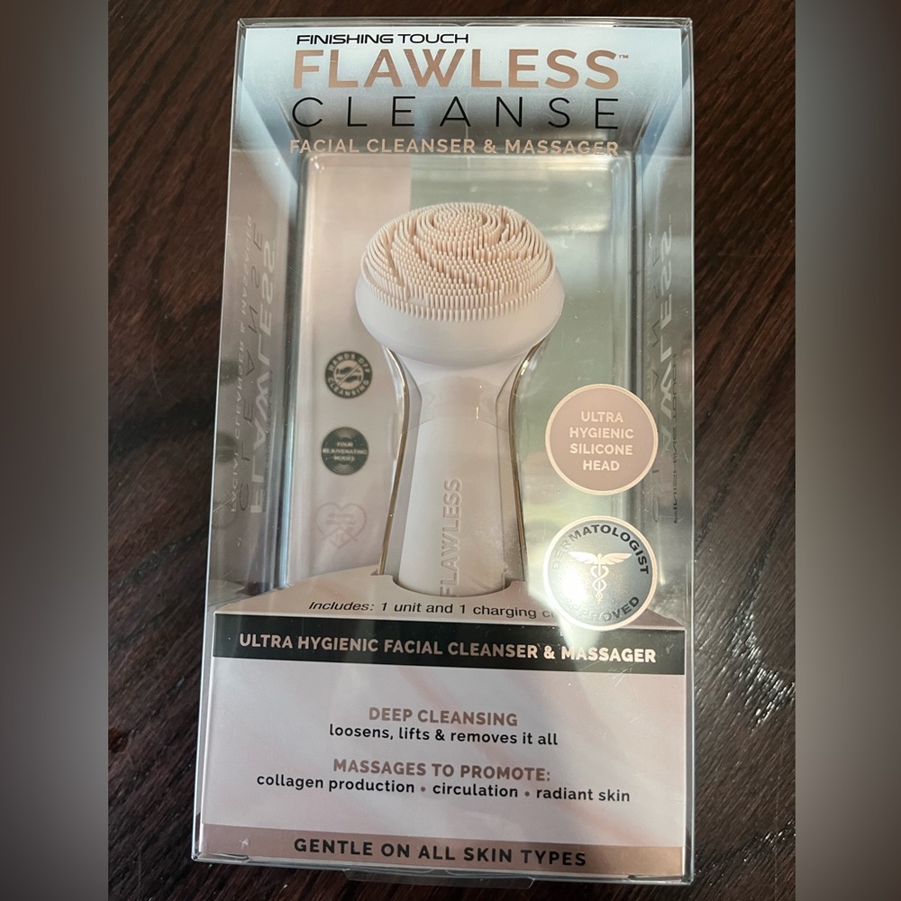 Facial cleaner and massager
